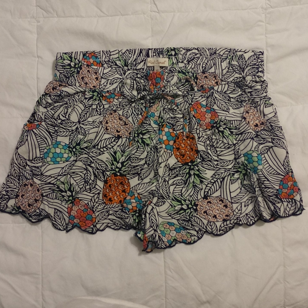 Shorts - Picture 3 of 6